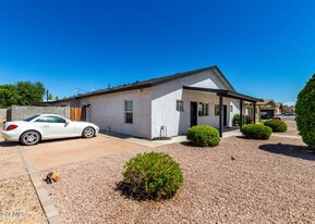 1558 W 5th St, Unit 2 in Tempe, AZ - Building Photo