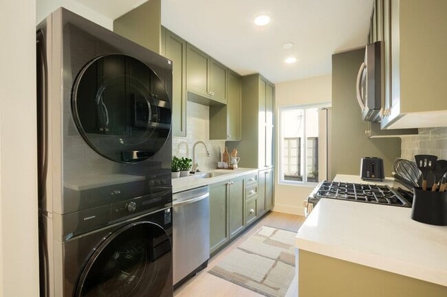 921 N Gardner St in West Hollywood, CA - Building Photo - Building Photo