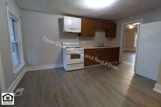 121 S State St in Kendallville, IN - Building Photo - Building Photo