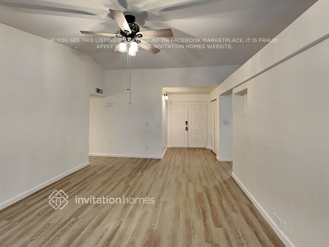 6361 W Caron St in Glendale, AZ - Building Photo - Building Photo