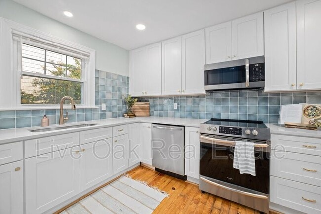 7605 Atlantic Ave in Virginia Beach, VA - Building Photo - Building Photo