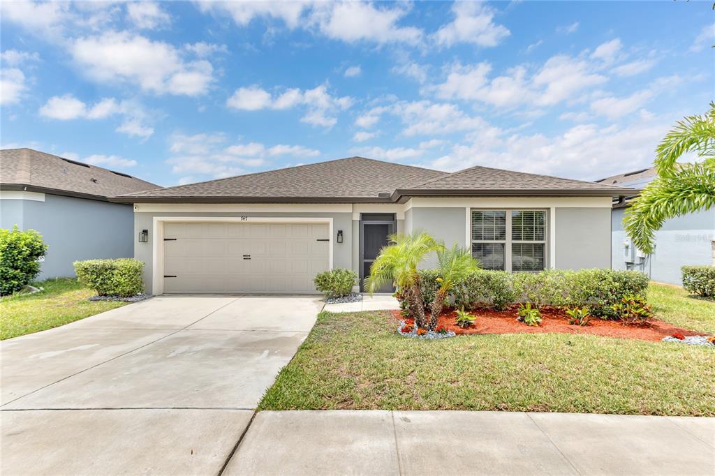 747 Citrus Isle Dr in Davenport, FL - Building Photo