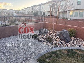 3144 E Sky Rim Wy in Saint George, UT - Building Photo - Building Photo