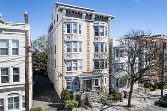 310 Palisade Ave in Jersey City, NJ - Foto de edificio - Building Photo