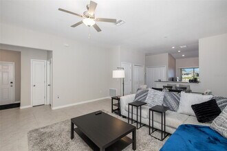 13335 Crest Lake Dr in Hudson, FL - Building Photo - Building Photo