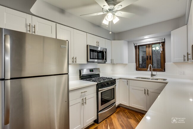 2645 W Carmen Ave in Chicago, IL - Building Photo - Building Photo