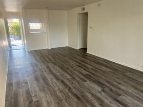 3303 W Greenridge Dr in Houston, TX - Building Photo - Building Photo