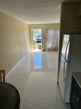 13990 NE 20th Ct in North Miami Beach, FL - Foto de edificio - Building Photo