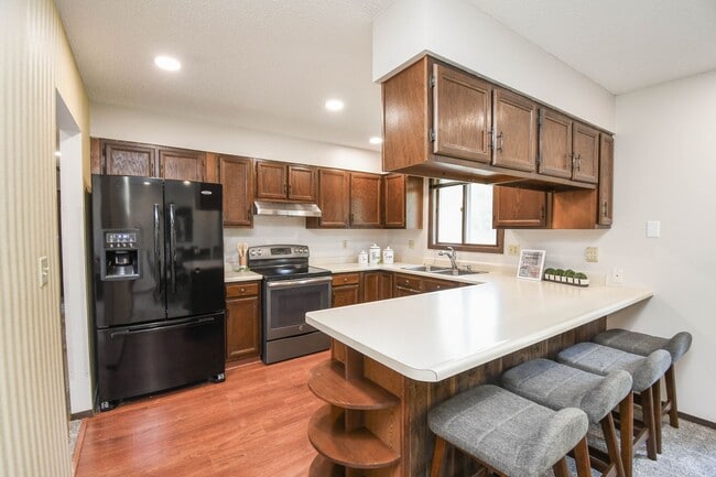 4504 S Cliff Ave in Sioux Falls, SD - Building Photo - Building Photo