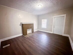 103-103 N Gladstone Ave in Indianapolis, IN - Building Photo - Building Photo