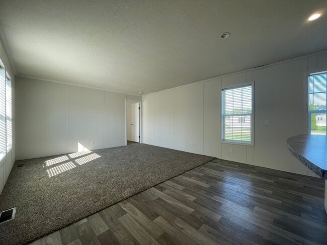 16242 Frontenac Ave in Clinton Township, MI - Building Photo - Building Photo