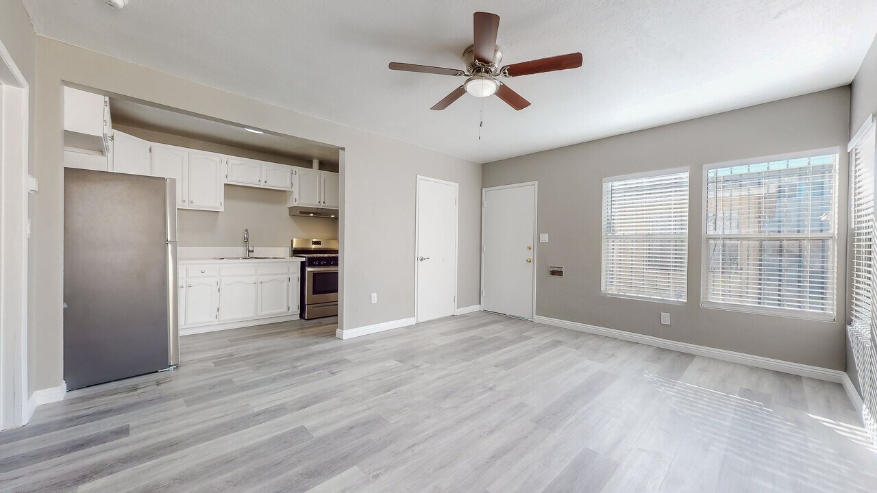 1000 N Sloan Ave in Compton, CA - Building Photo