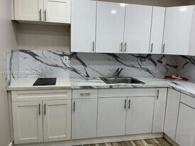 922 NW 2nd St, Unit 1 in Miami, FL - Building Photo