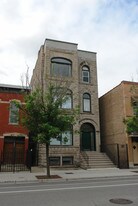 2241 W Taylor St Apartments