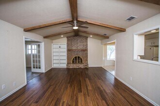 5625 Amherst St in Lubbock, TX - Foto de edificio - Building Photo