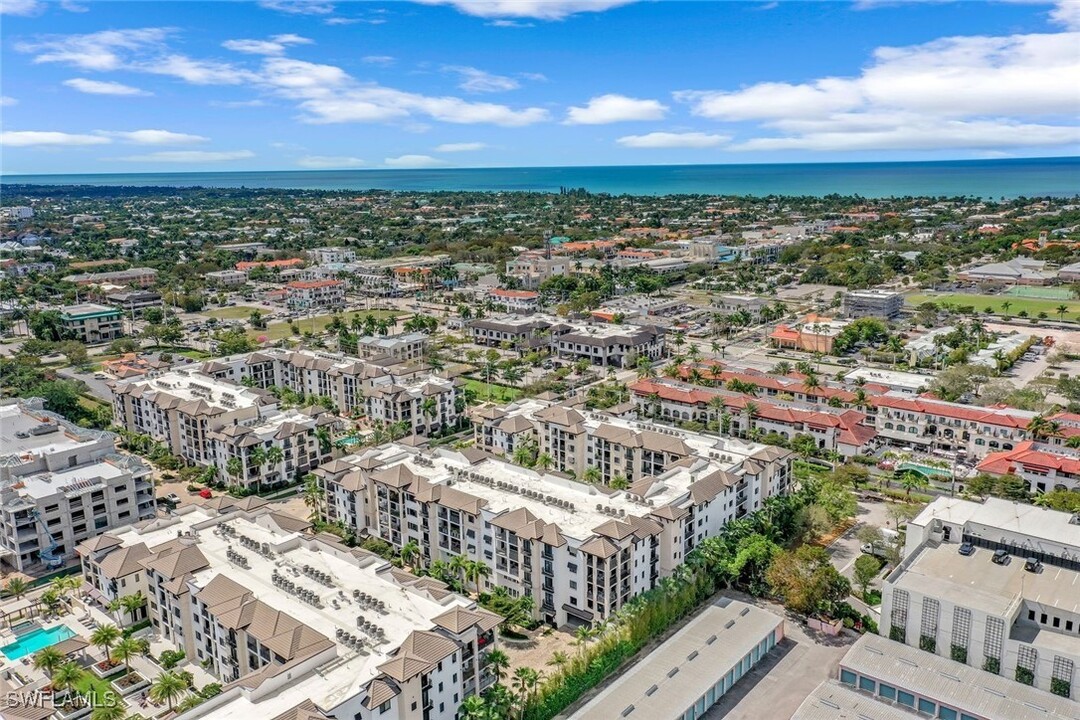 1130 3rd Ave S in Naples, FL - Building Photo