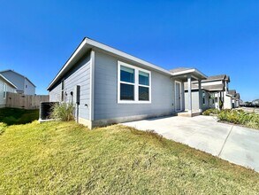 175 Kyanite Dr in Maxwell, TX - Building Photo - Building Photo