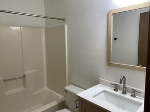 13098 Westland Ct in Holland, MI - Building Photo - Building Photo
