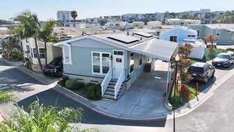 80 Huntington St in Huntington Beach, CA - Building Photo