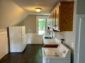 51 Shelton Ave in Shelton, CT - Building Photo - Building Photo