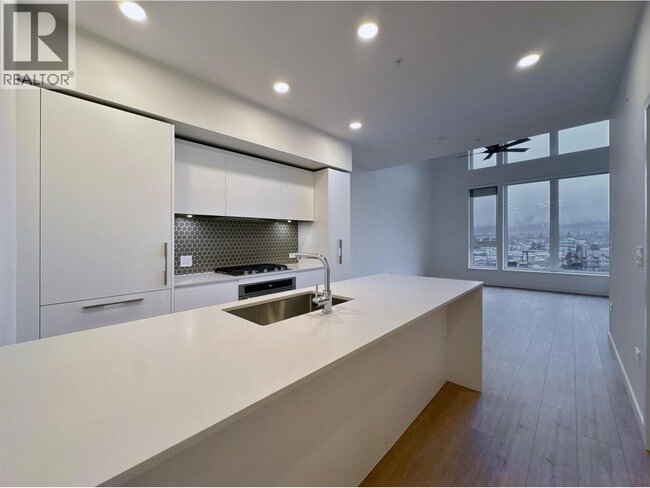 property at 1504 SCOTT Rd