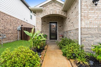 23026 Undertaken Path in Katy, TX - Building Photo - Building Photo