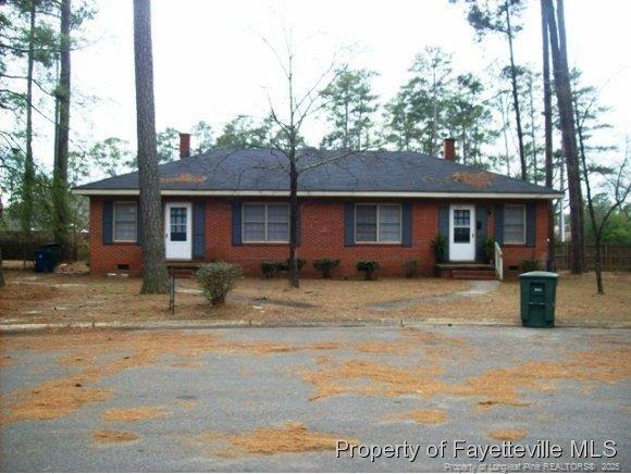 property at 815 Calvin Cir