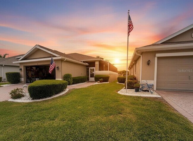 731 Masterpiece Dr in Sun City Center, FL - Foto de edificio - Building Photo