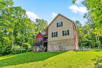 6466 Hwy 48 N in Cumberland Furnace, TN - Building Photo - Building Photo