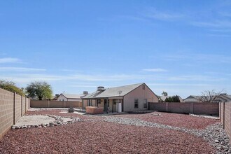 10501 Breckinridge Dr E in Tucson, AZ - Building Photo - Building Photo