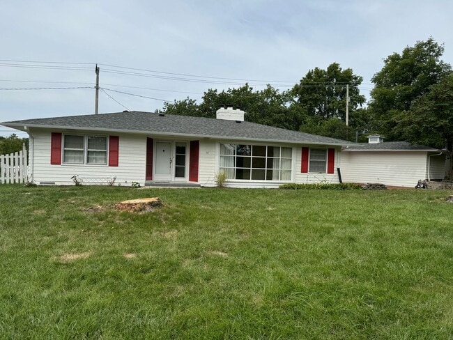 property at 12 Club Ct