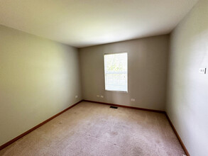24252 Leski Ln in Plainfield, IL - Foto de edificio - Building Photo
