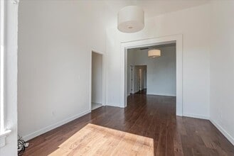 873 Wood St, Unit 1 in Oakland, CA - Building Photo - Building Photo
