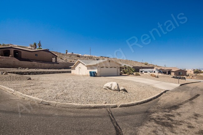 2980 Amigo Dr in Lake Havasu City, AZ - Building Photo - Building Photo