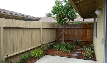 816 E Washington Ave in Escondido, CA - Building Photo - Building Photo