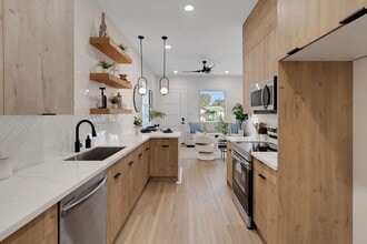 7962 Ethel St in Houston, TX - Building Photo - Building Photo