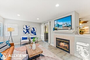 54 Corniche Dr in Dana Point, CA - Building Photo