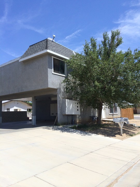 2225 Panamint St in Mojave, CA - Building Photo