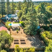 681 S Fitch Mountain Rd in Healdsburg, CA - Building Photo - Building Photo