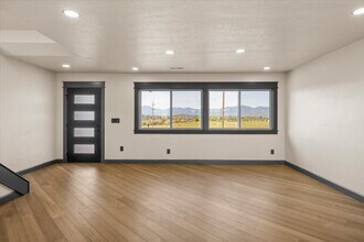 2477 Coker Butte Rd in Medford, OR - Building Photo - Building Photo