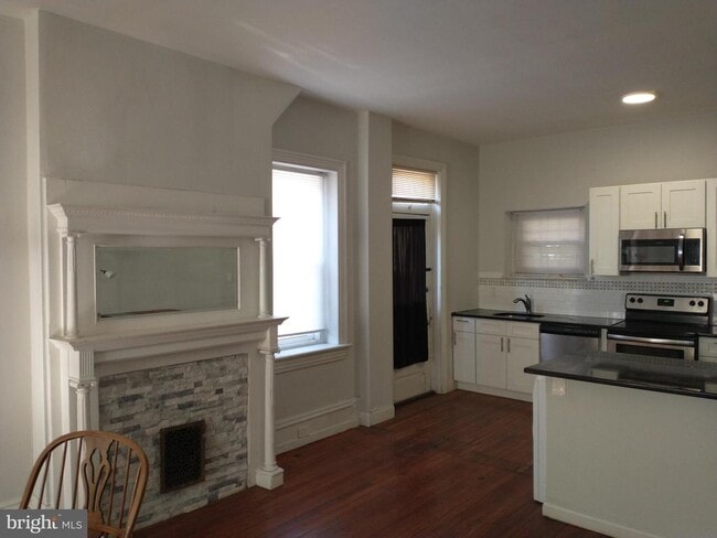 6845 Germantown Ave in Philadelphia, PA - Building Photo - Building Photo