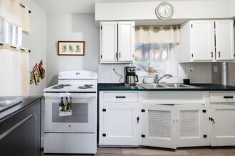 1411 Brinton Rd in Pittsburgh, PA - Building Photo - Building Photo