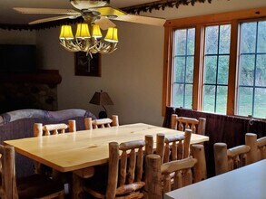 2643 IL-178 in Utica, IL - Foto de edificio - Building Photo