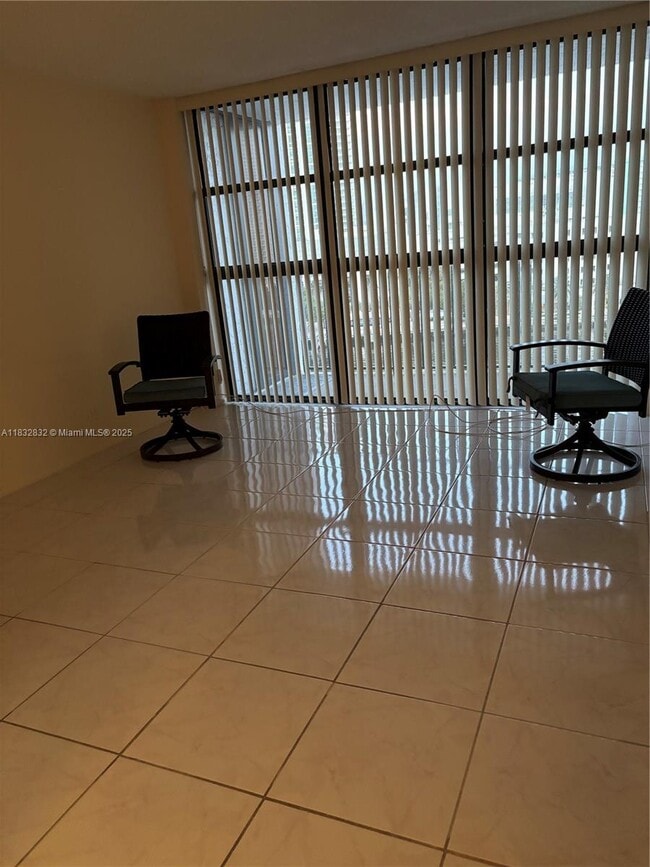 property at 400 Leslie Dr