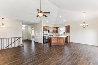 1710 N Chapel Hill St-Unit -1712 Chapel Hill in Wichita, KS - Foto de edificio - Building Photo
