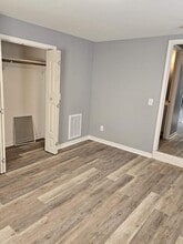 1401 Stebbins St in South Boston, VA - Foto de edificio - Building Photo