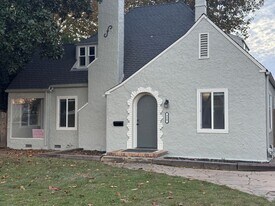 950 Live Oak Blvd in Yuba City, CA - Building Photo