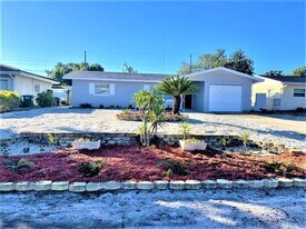 12644 81st Terrace in Seminole, FL - Building Photo