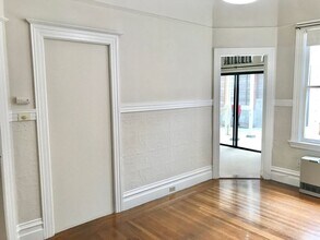 323 Presidio Ave in San Francisco, CA - Foto de edificio - Building Photo