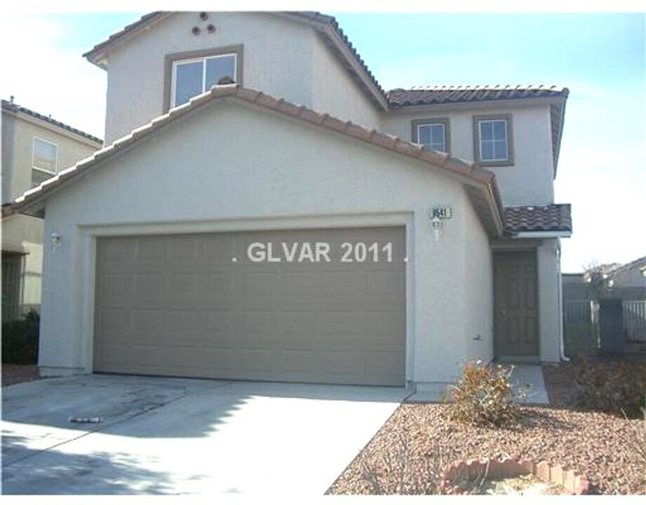 9541 Golden Scots Ct in Las Vegas, NV - Building Photo